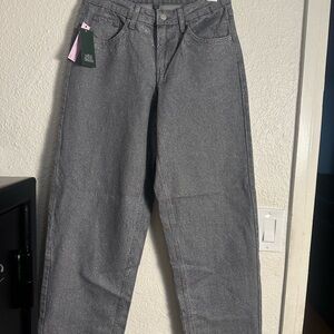 Ladies dark gray/glittery 90’s relaxed straight style jeans